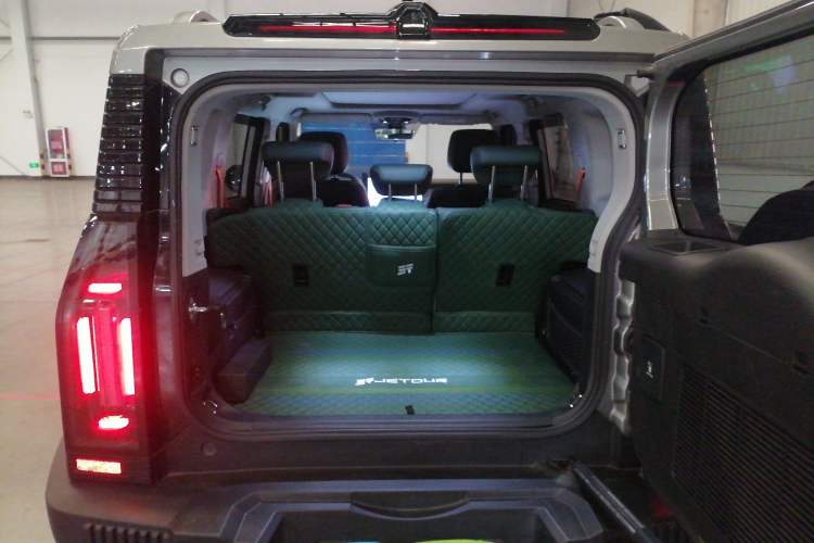 Used JETOUR Traveler 2023 1.5T Two-Wheel Drive Discovery PRO