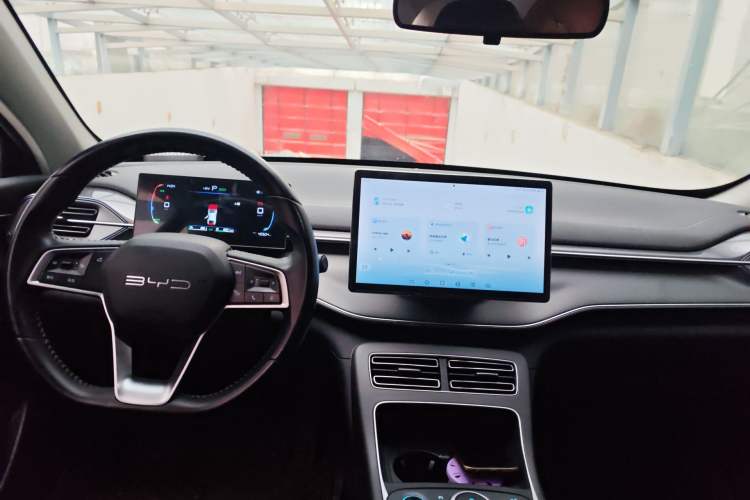 Used BYD Destroyer 05 2024 HONOR Edition DM-i 55KM Luxury Model Center Console