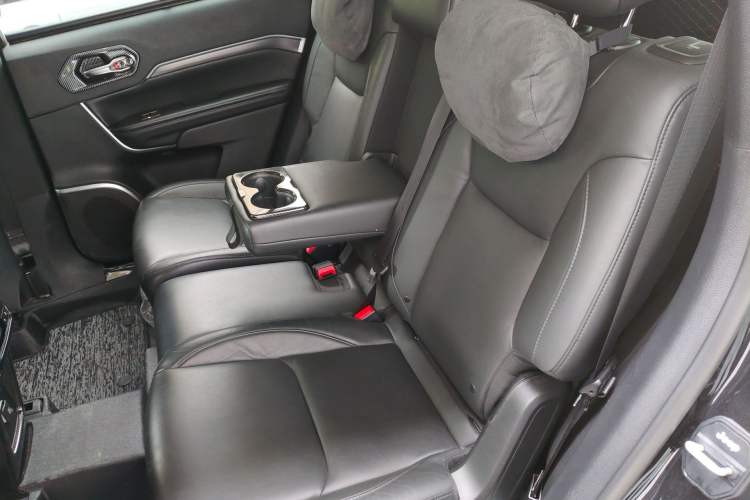 Used Jeep Grand Commander 2018 2.0T Four-Wheel Drive Enjoyment Edition China VI Left Rear Seat