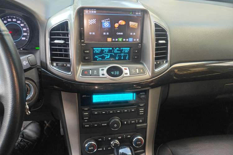 Used Chevrolet Captiva 2014 2.4L 4x4 Flagship Edition 7 Seats