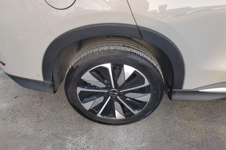 Used BYD Song PLUS New Energy 2025 EV Intelligent Driving Version 520km Premium Model
