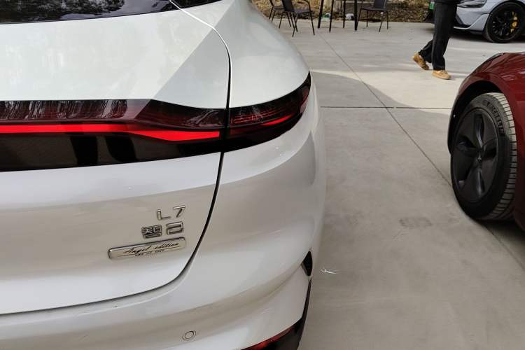 Used IM L7 2022 Dynamic Model Right Rear Taillight