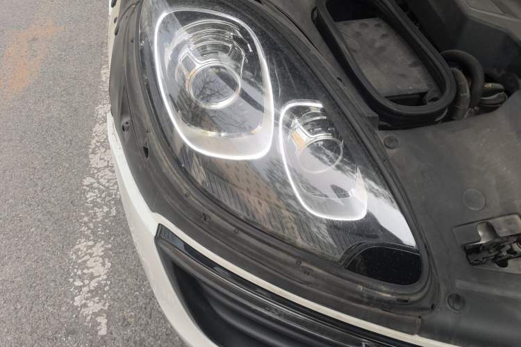 Used Porsche Macan 2016 Macan S 3.0T Right Front Headlight