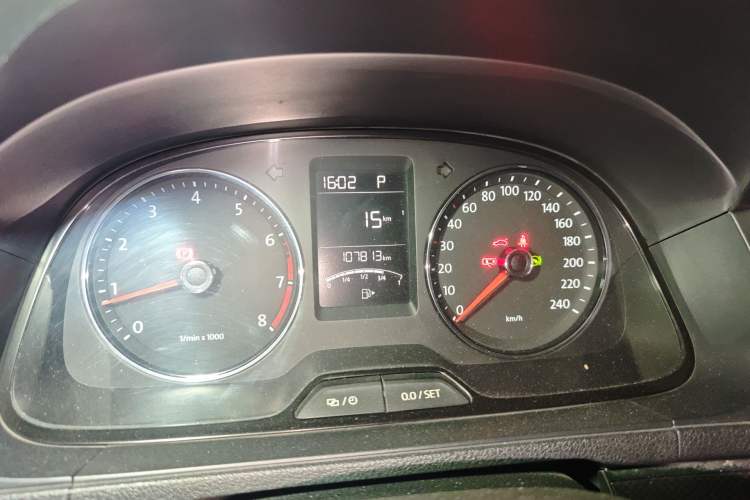 Used Volkswagen Cross Lavida 2014 1.4TSI DSG
