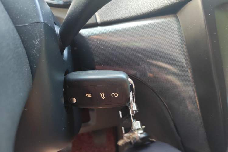 Used Skoda Yeti 2016 1.6L Manual Front-Wheel-Drive Version Vehicle Key