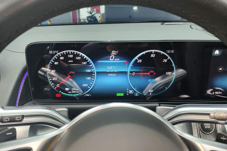 Used Mercedes-Benz EQB 2023-Year Restyled EQB 350 4MATIC
