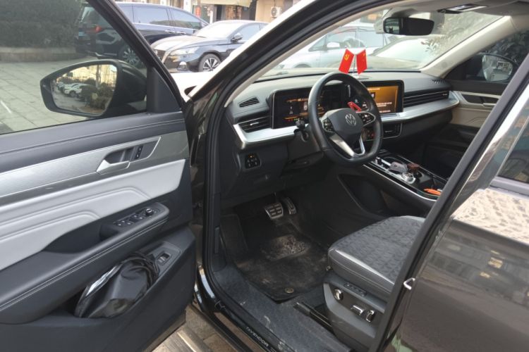 Used Volkswagen Tavendor 2023 380TSI Four-Wheel Drive R-Line Cruise Edition
