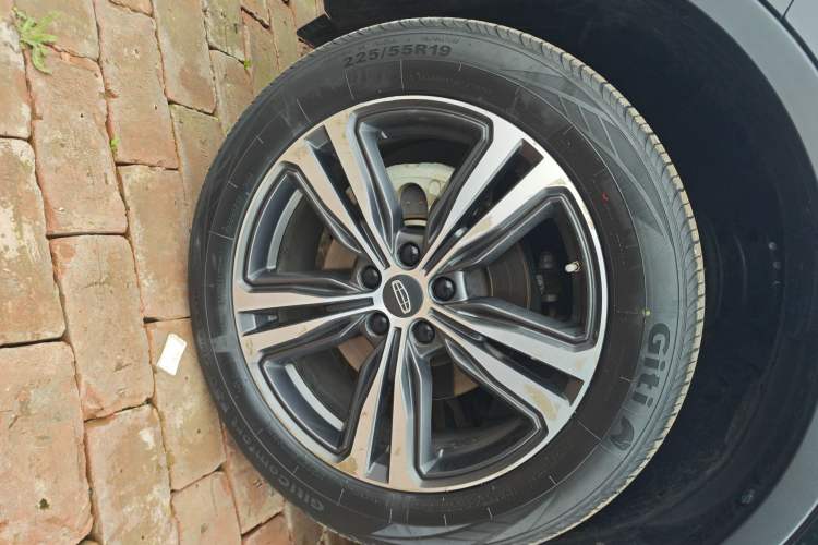 Used Geely Auto Emgrand X7 Sport 2022 1.8TD DCT Zhiya Trim
