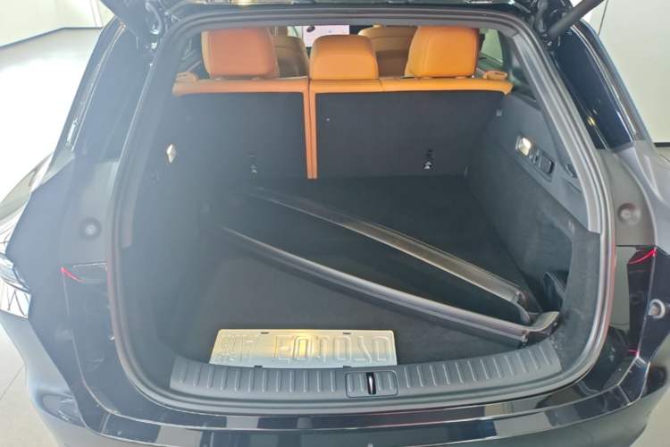 Used Li Auto i6 2025 Model Two-Wheel-Drive Standard Type Trunk