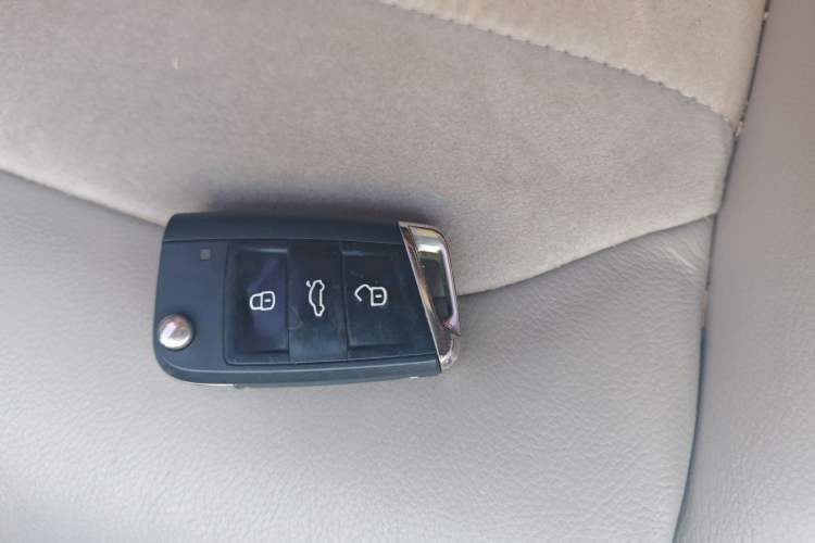 Used Volkswagen Golf 2017 230TSI Automatic Luxury Million-Vehicle Commemorative Edition