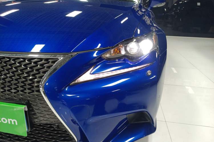 Used Lexus IS 2015 200t F SPORT