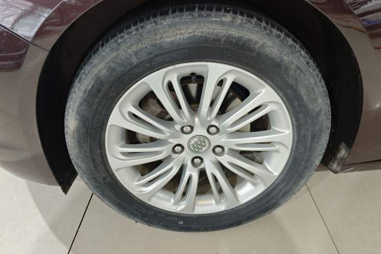 Used Buick LaCrosse 2016 20T Elite Edition Left Front Wheel Hub