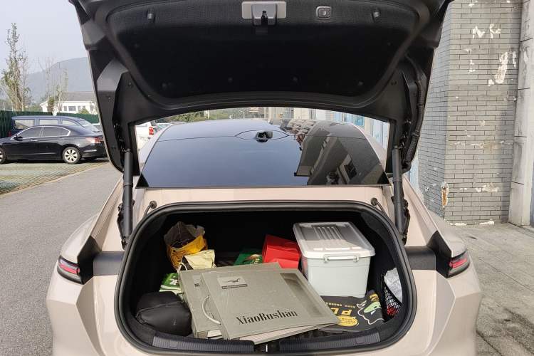 Used Nio ET5 2022 75 kWh Trunk