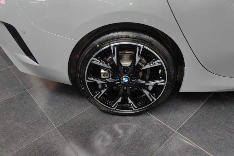 Used BMW 2 Series 2025 225L M Sport Night Edition Package Right Rear Wheel Hub