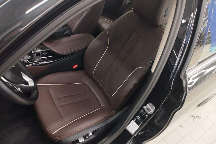 Used BMW 5 Series 2022 Second Facelift 525Li Luxury Package