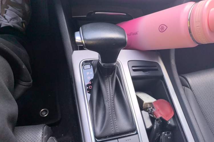 Used Kia K5 New Energy 2018 2.0L ZhiZun Edition
