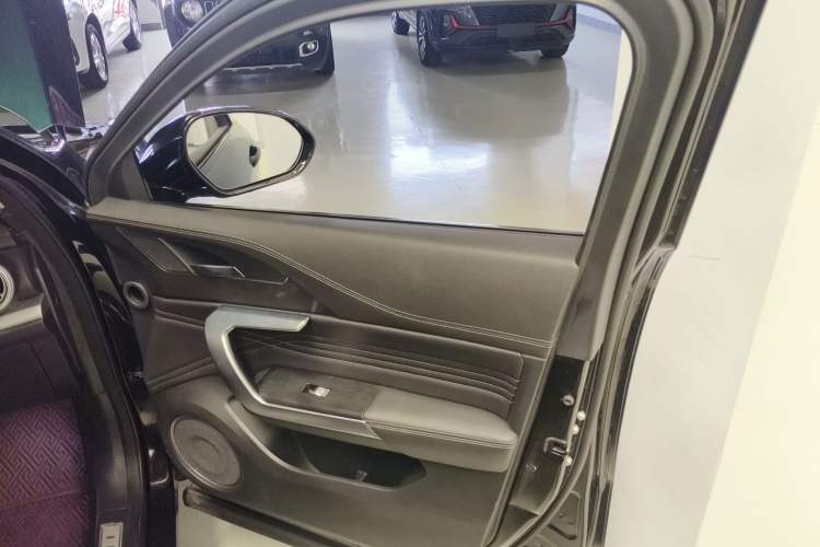 Used Wey VV5 2020 1.5T Two-Wheel Drive Smart Pioneer
