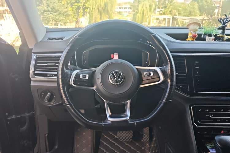 Used Volkswagen Teramont X 2019 330TSI Two-Wheel-Drive Prestige Luxury Edition
