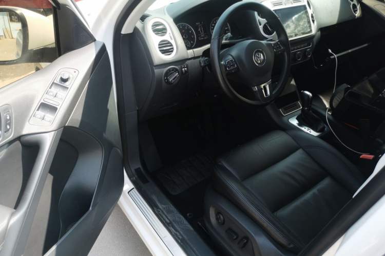 Used Volkswagen Tiguan 2015 1.8TSI Automatic Two-Wheel Drive Comfort Edition Left Front Seat