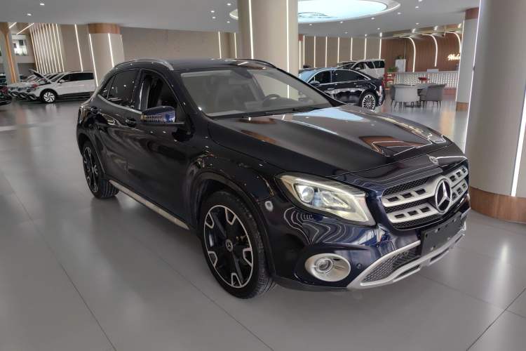 Used Mercedes-Benz GLA 2017 GLA 220 4MATIC Fashion Model
