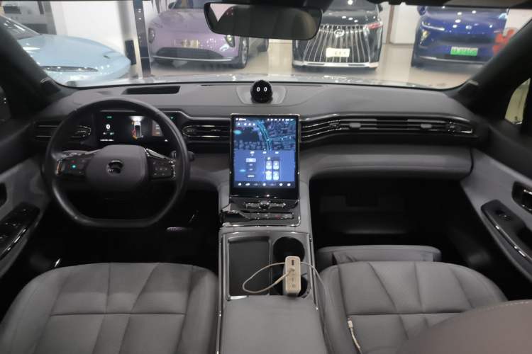 Used Nio ES8 2020 580 km Signature Edition 7-Seater Version
