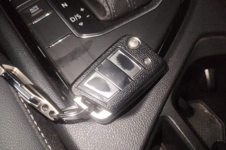 Used Volkswagen Tiguan L 2023 300TSI Automatic Two-Wheel Drive Smart Edition
