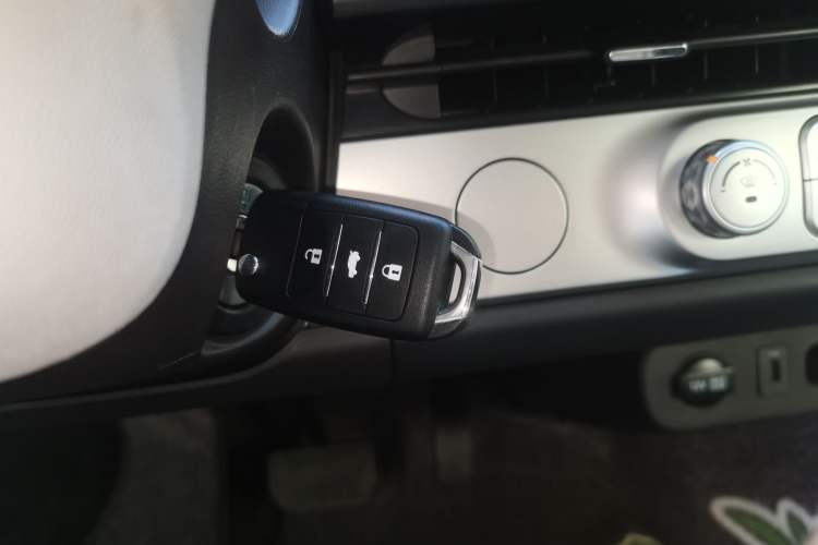 Used CHANGAN NEVO Lumin 2025 301km Cute Baby Edition Vehicle Key