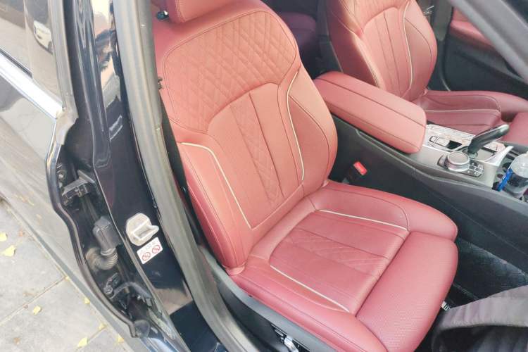 Used BMW 5 Series New Energy 2022 535Le Pioneer Edition M Sport Package
