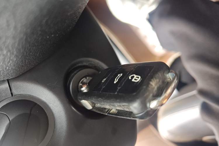 Used Volkswagen Bora 2014 1.6L Automatic Comfort Model Vehicle Key