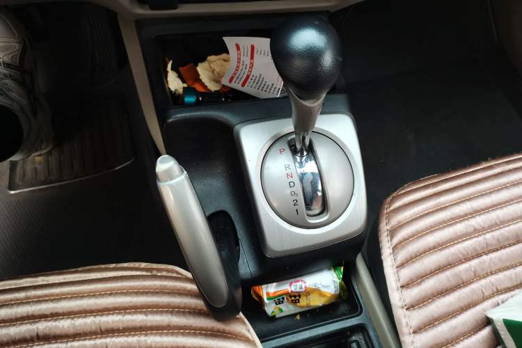 Used Honda Civic 2009 1.8L Automatic Classic Edition Gear Lever