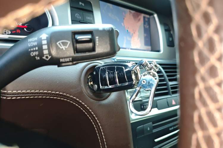 Used Audi Q7 2012 3.0 TFSI Comfort Model (200kW) Vehicle Key