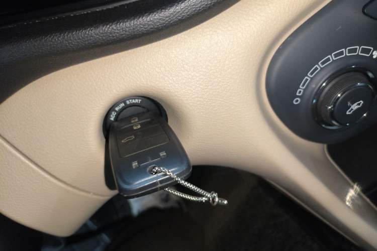 Used Fiat Viaggio 2012 1.4T Automatic Enjoyment Edition
