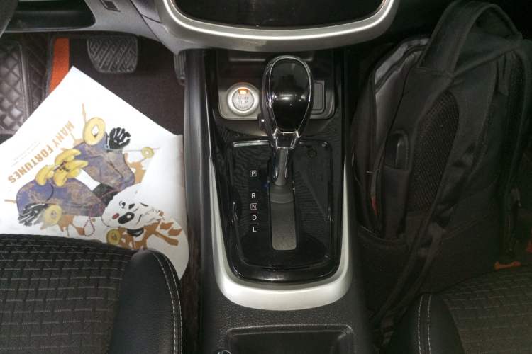 Used Nissan Tiida 2016 1.6L CVT Smart Drive Edition Gear Lever