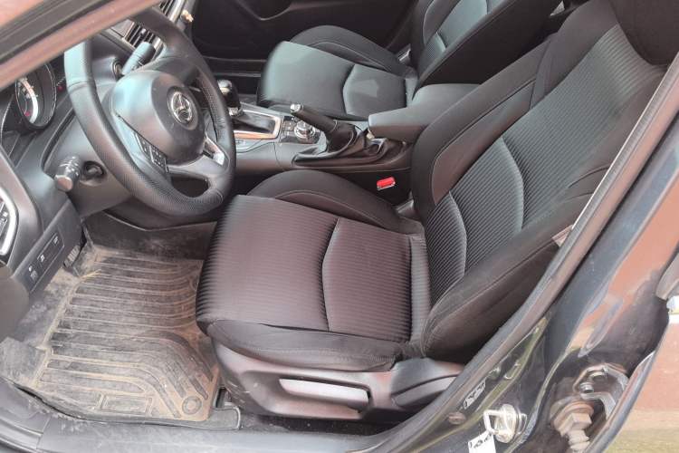 Used Mazda 3 Axela 2014 Sedan 1.5L Automatic Comfort Model Left Front Seat