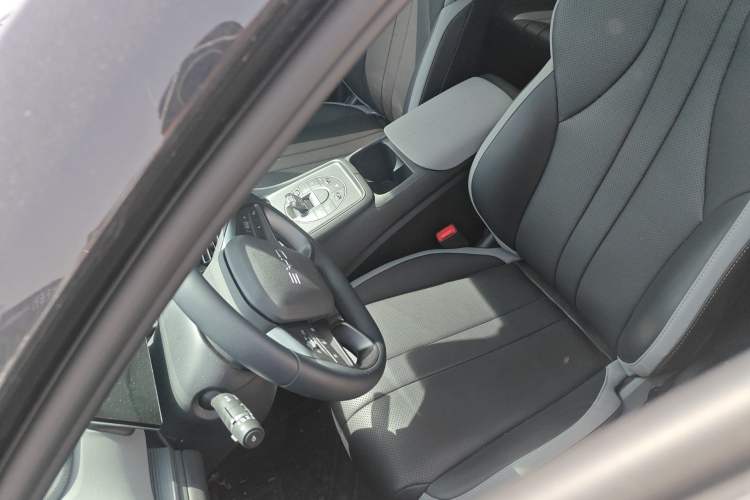 Used BYD Sealion 05 DM-i 2025 DM-i 115KM Prestige Model Left Front Seat