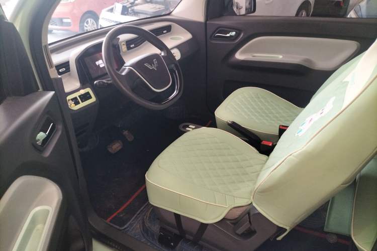 Used Wuling Hongguang MINIEV 2021 Macaron Premium Model – Lithium Iron Phosphate Left Front Seat