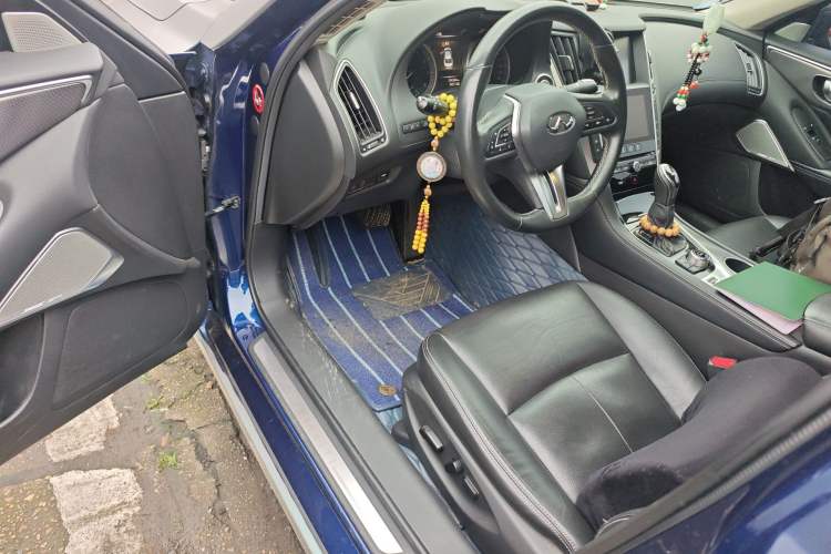 Used Infiniti Q50L 2018 2.0T Enjoyment Version China VI Standard Driver Seat