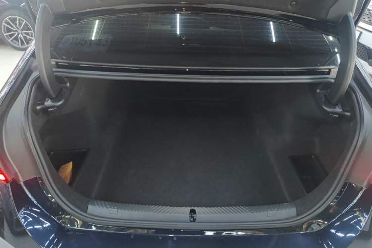 Used BMW 5 Series 2024 530Li Luxury Edition M Sport Package