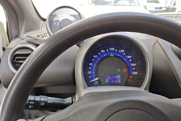 Used BYD F0 2013 1.0L AMT Joyful Cool Model
