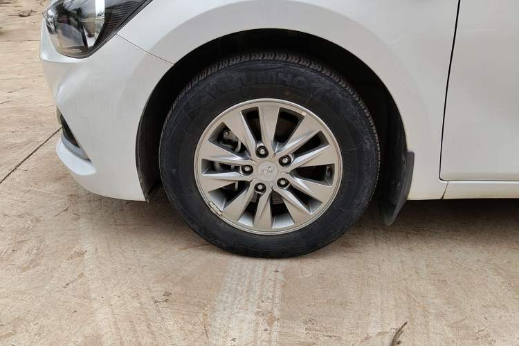 Used Hyundai Celesta 2018 1.6L Automatic GL Enjoyment Version China V Standard