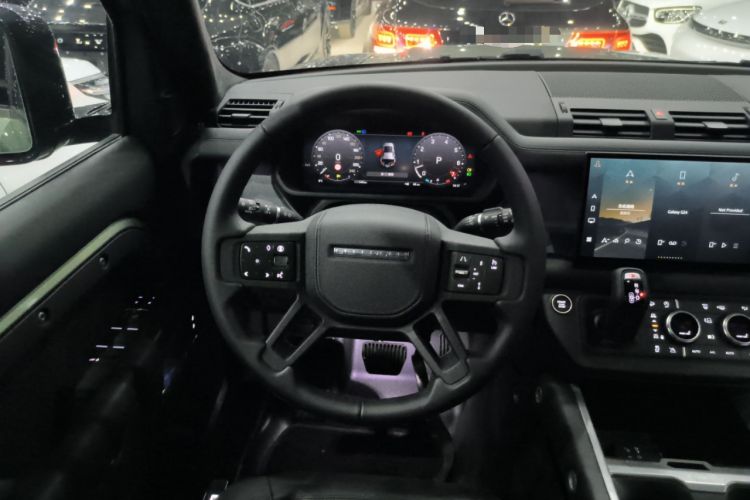 Used Land Rover Defender 2025 110 3.0T P400 – Dynamic HSE