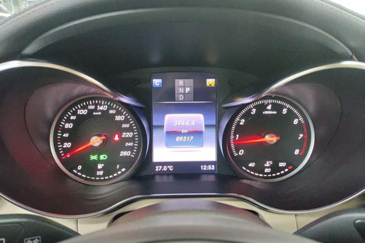 Used Mercedes-Benz GLC 2016 GLC 260 4MATIC Luxury Model Instrument Cluster