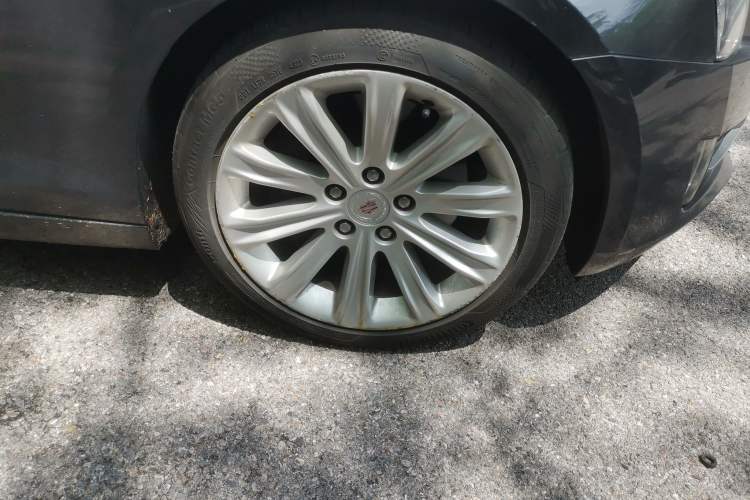 Used Cadillac ATS-L 2014 25T Comfort Model Right Front Wheel Hub