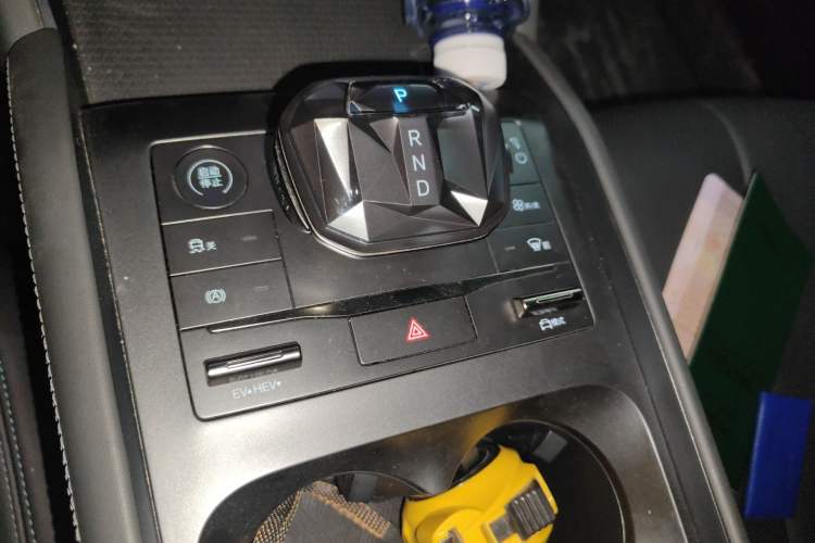 Used BYD Qin L 2024 DM-i 80KM Beyond Model Gear Lever