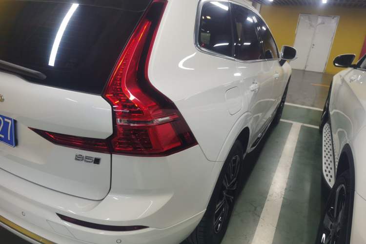 Used Volvo XC60 2022 B5 4x4 Smart Luxury Edition