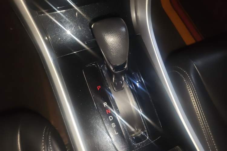 Used Honda Accord 2016 2.0L Comfort Edition Gear Lever