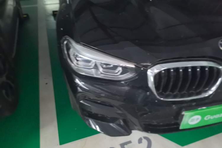 Used BMW X3 2021 xDrive30i Luxury Model with M Sport Package Right Front Headlight
