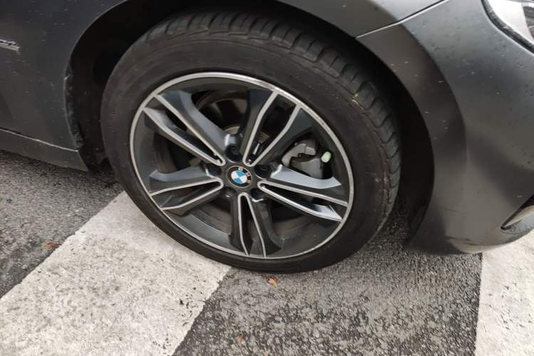Used BMW 1 Series 2018 118i Sport Edition Right Front Wheel Hub