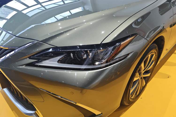 Used Lexus ES 2020 200 Excellence Edition