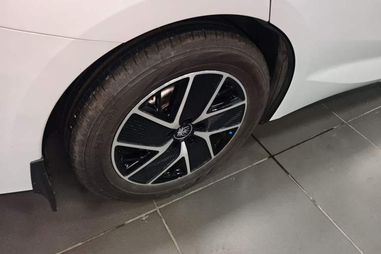 Used BYD Qin L 2025 DM-i Smart Drive 80KM Superior Model
